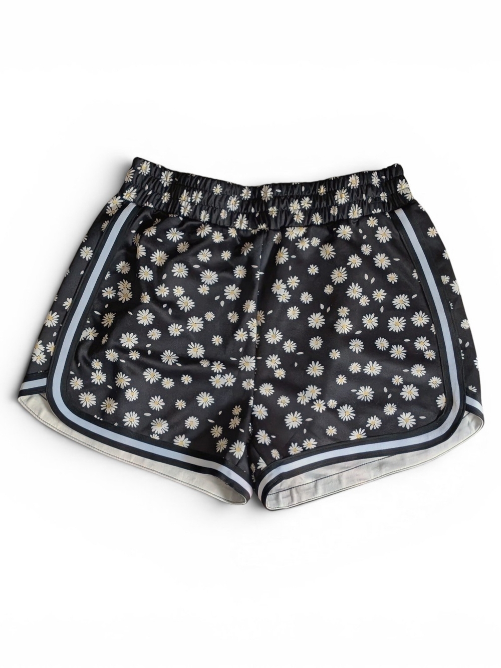 No Boundaries Black Daisy-Print Women's Athletic Shorts